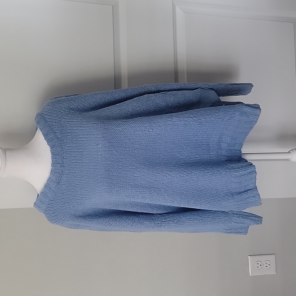 Aerie NWOT Large Light Blue Slouch Sleeve Sweater